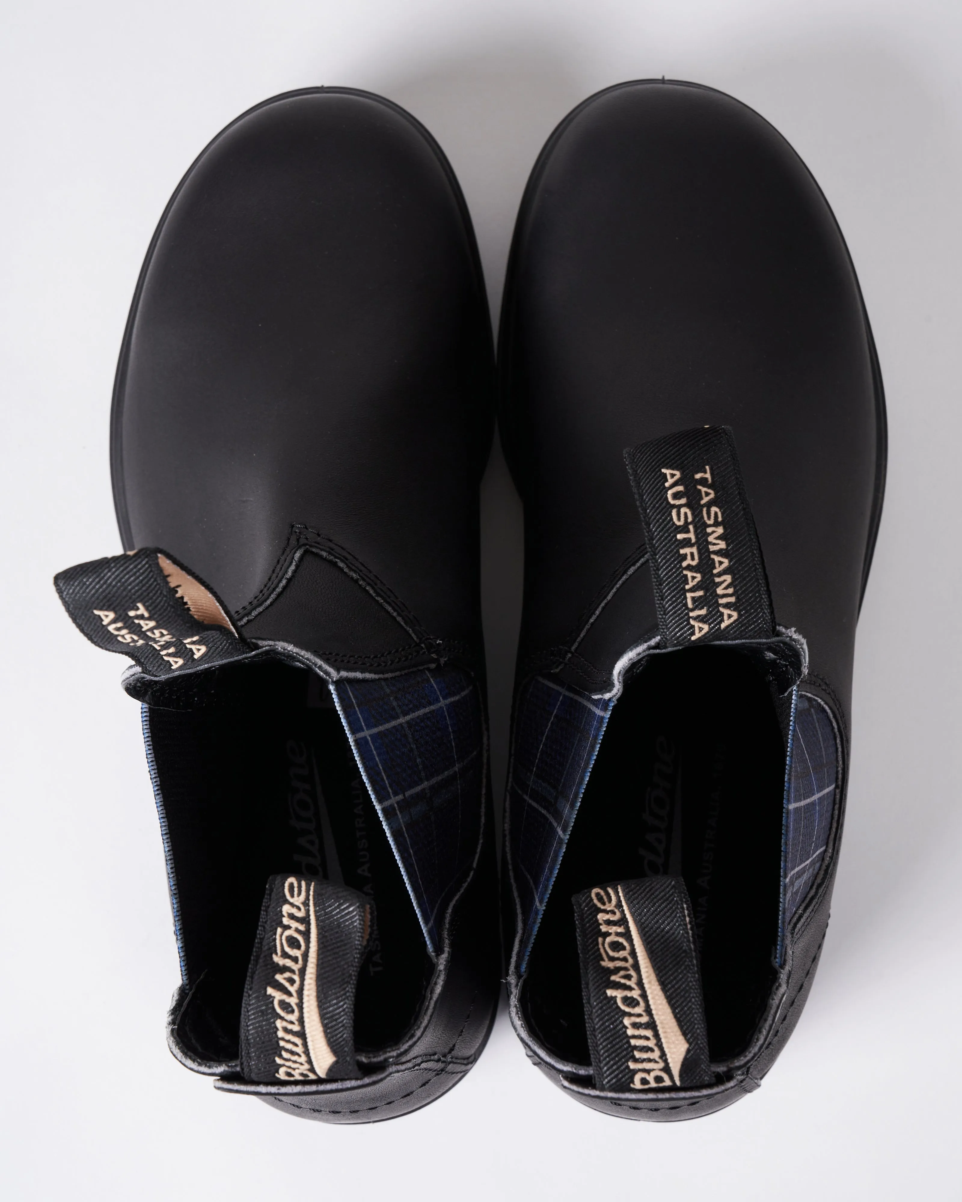 2102 black leather boot/navy tartan insert