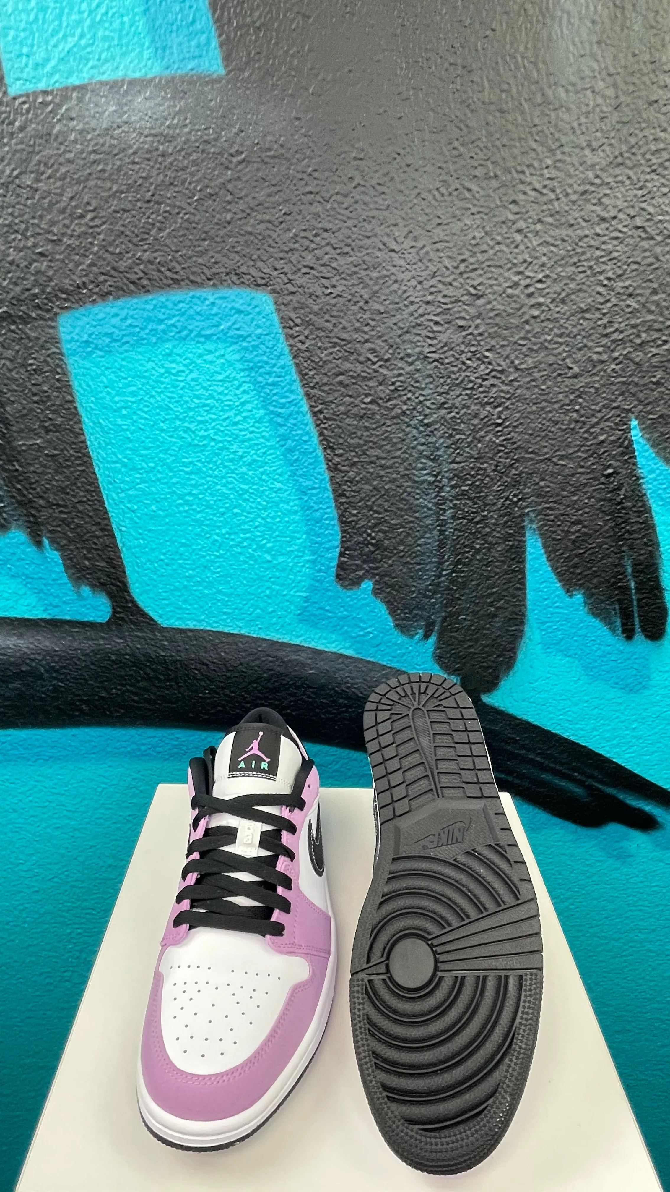 Air Jordan 1 Low SE 'Light Purple'