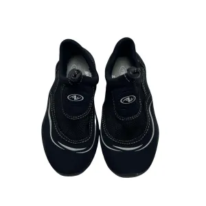 Athletic Works water shoes - 9/10