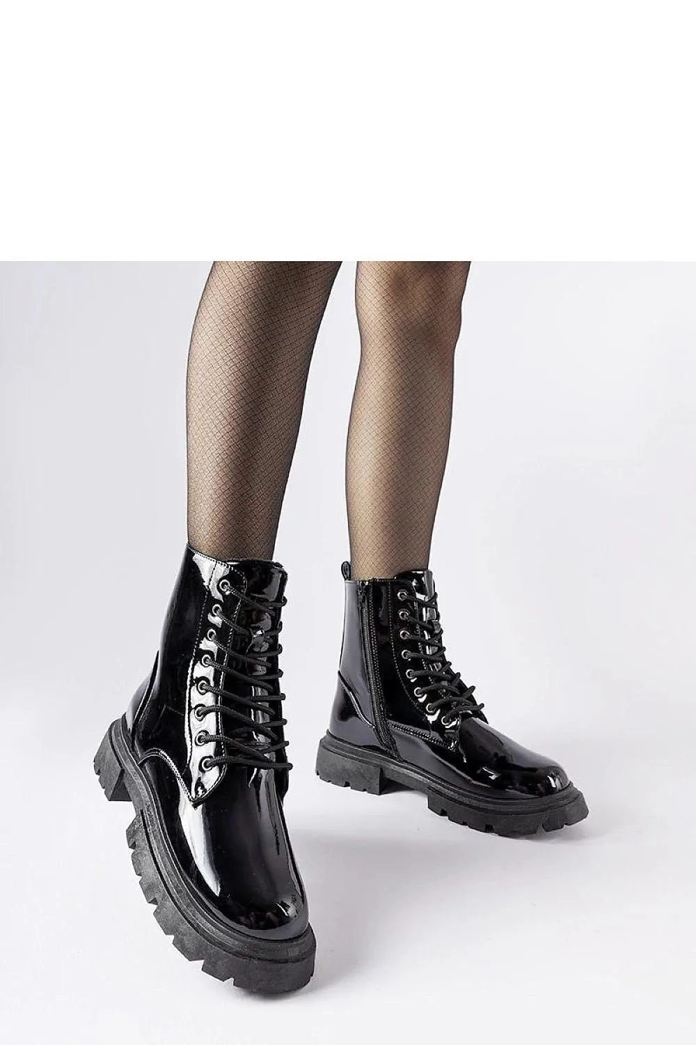 Black insulated trapper's shoes