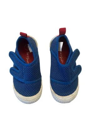 Cat and Jack water shoes size 7