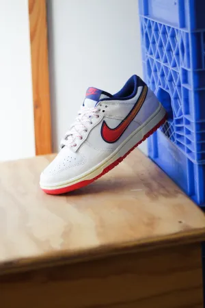 DUNK LOW PRM "PALE IVORY/LT CRIMSON-SAIL"