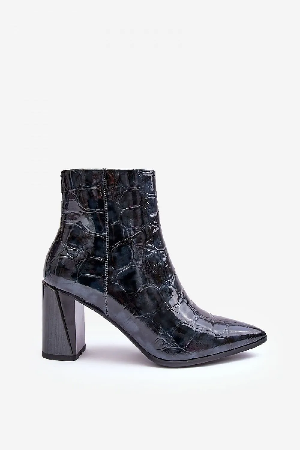 Heel boots
