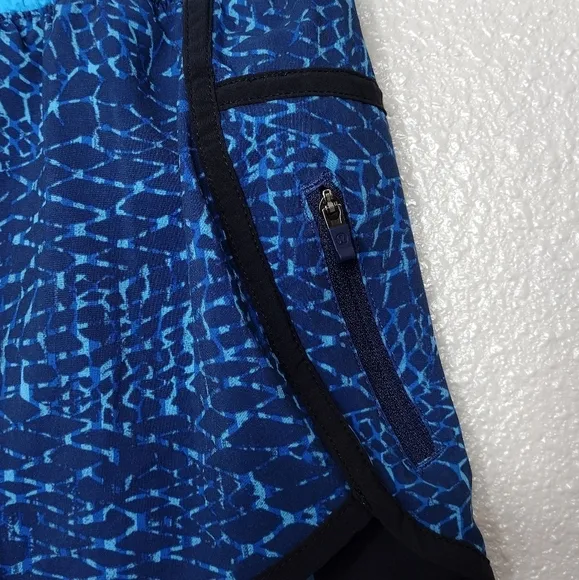 Lululemon Tracker Women's Active Workout Running Athletic Short Size 8