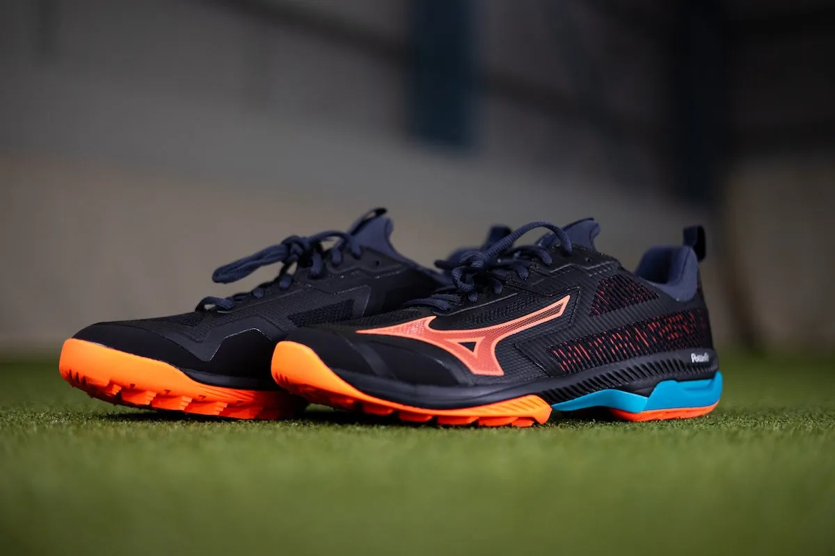 Mizuno Wave Panthera 2 Hockey Shoes Black / Neon flame / Peacock blue