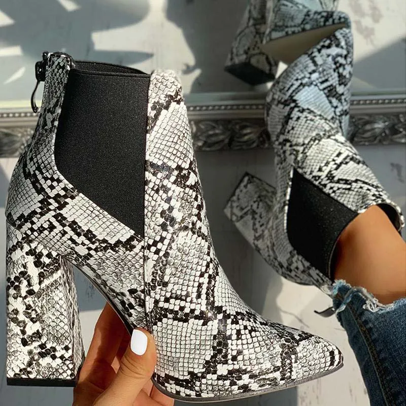 Pointed Toe Chunky Heeled Boots