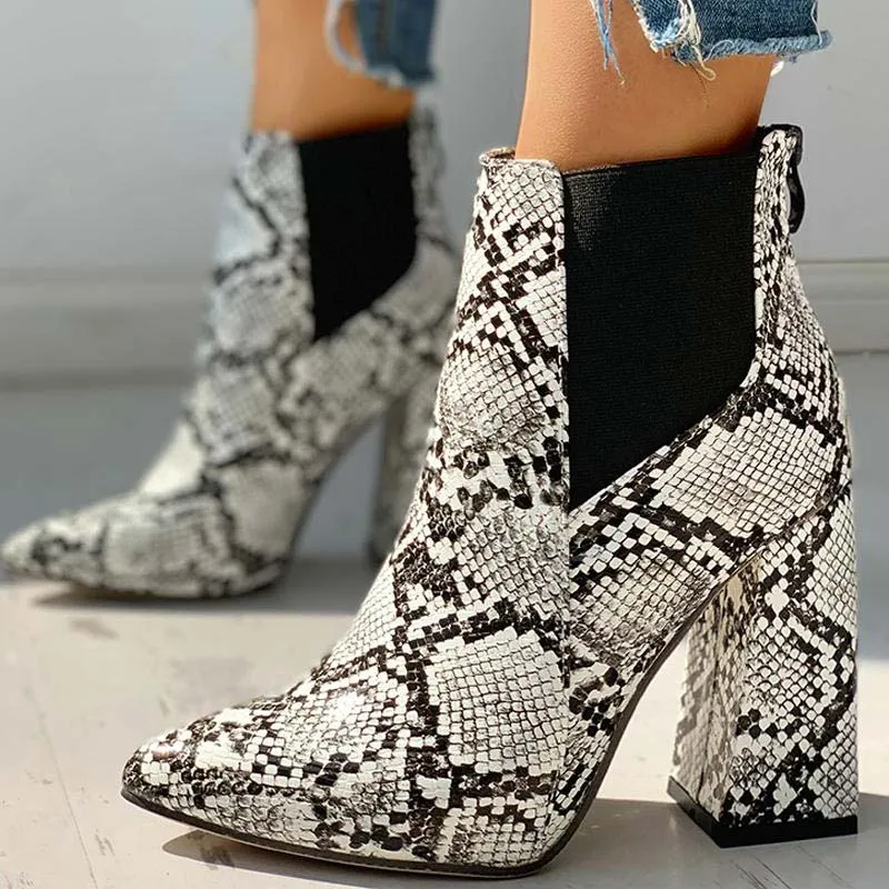 Pointed Toe Chunky Heeled Boots