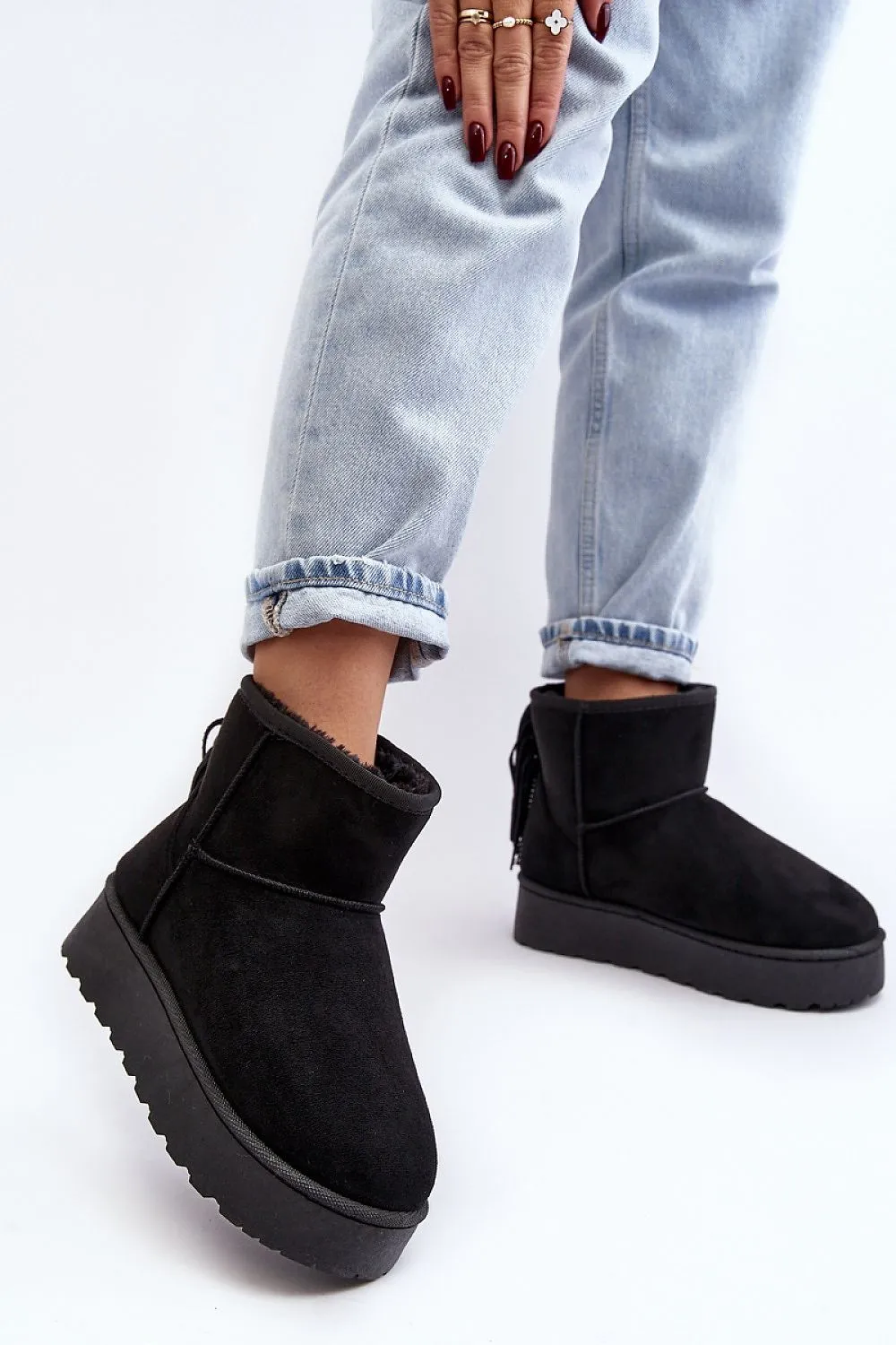 Snow boots