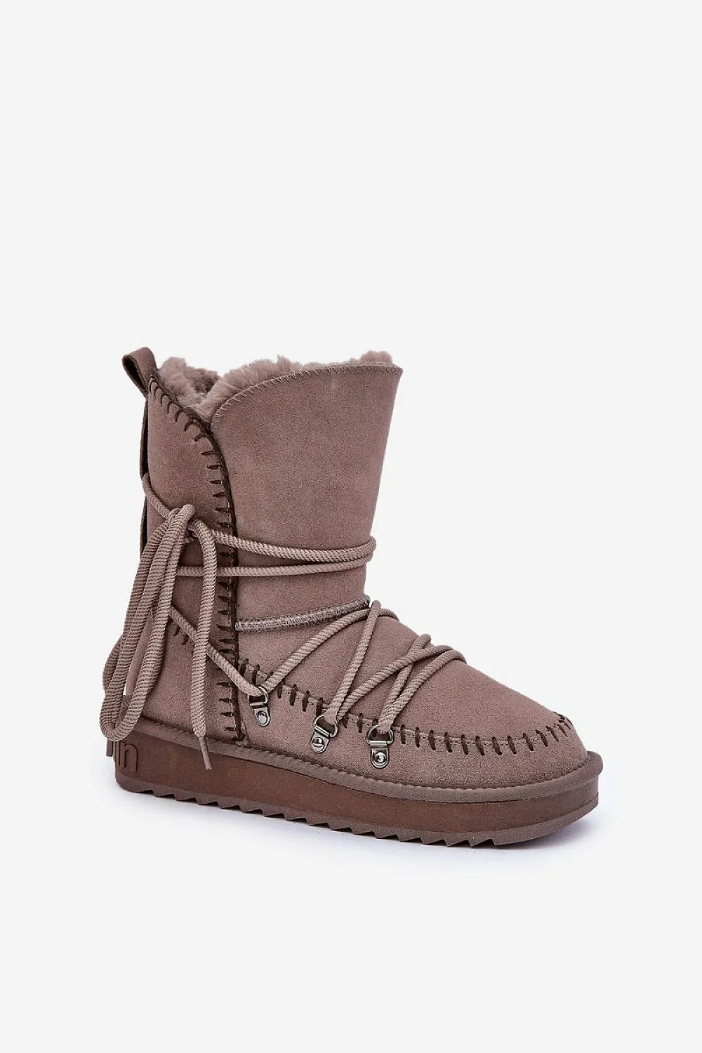 Snow boots