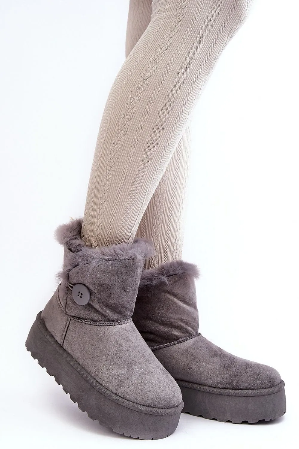 Snow boots