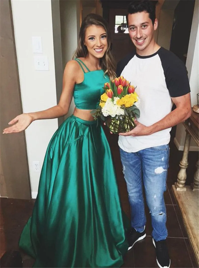 Two Pieces Prom Dress,Sexy Prom Dress With Pocket, Emerald Green Prom Evening Dress,Two Pieces Evening Gown,Sexy Prom Dress