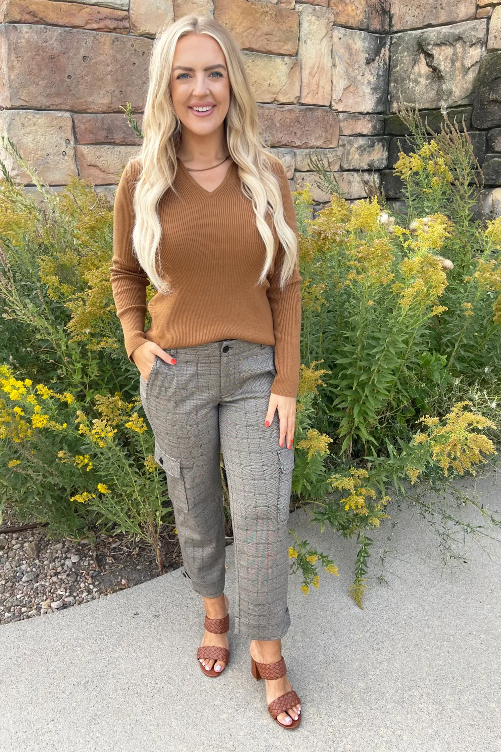 Utility Crop w/ Tab Hem & Cargo Pockets 26" ins